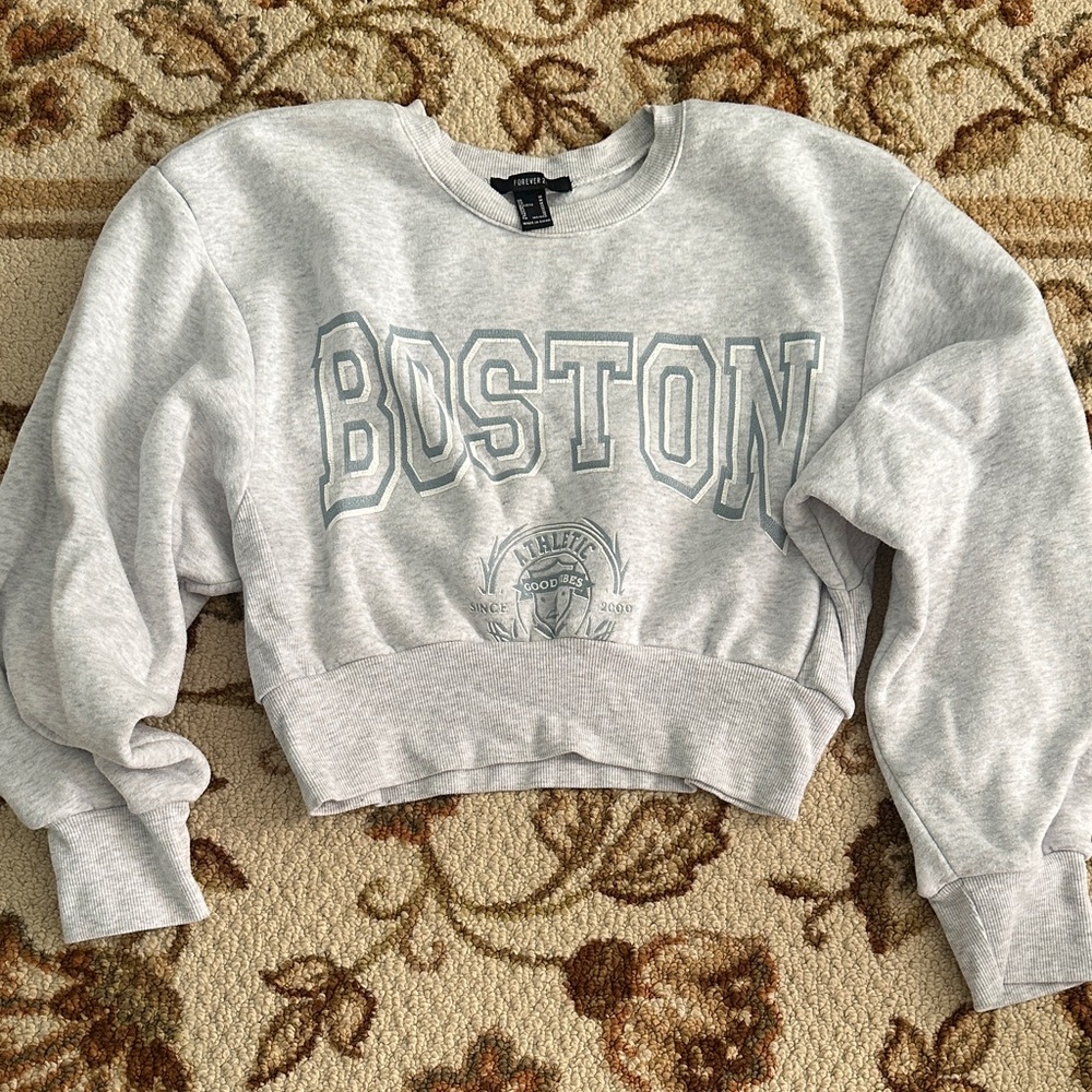 Forever 21 Gray Boston Crew Neck Sweater